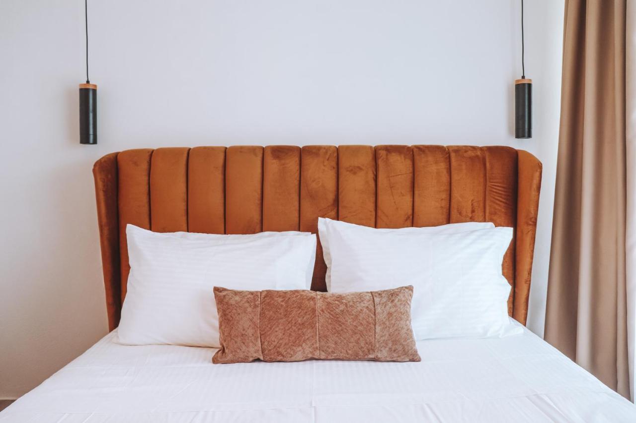 Sithon Diamond Suites 1 ニキティ エクステリア 写真