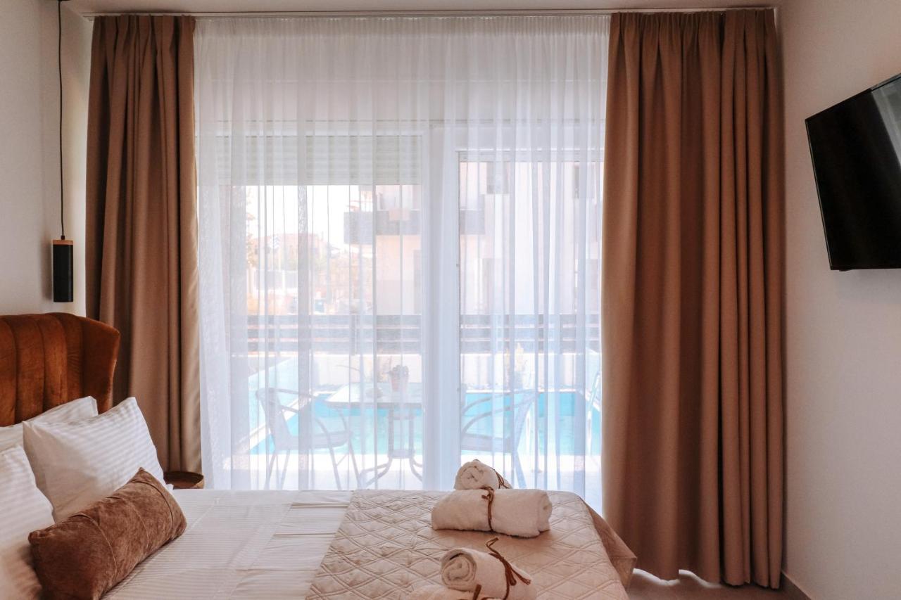 Sithon Diamond Suites 1 ニキティ エクステリア 写真