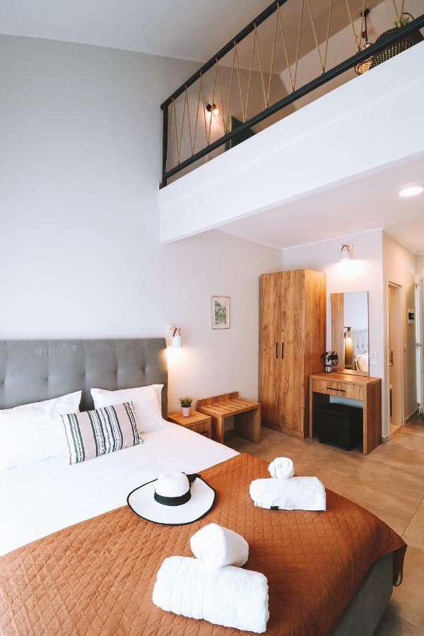 Sithon Diamond Suites 1 ニキティ エクステリア 写真