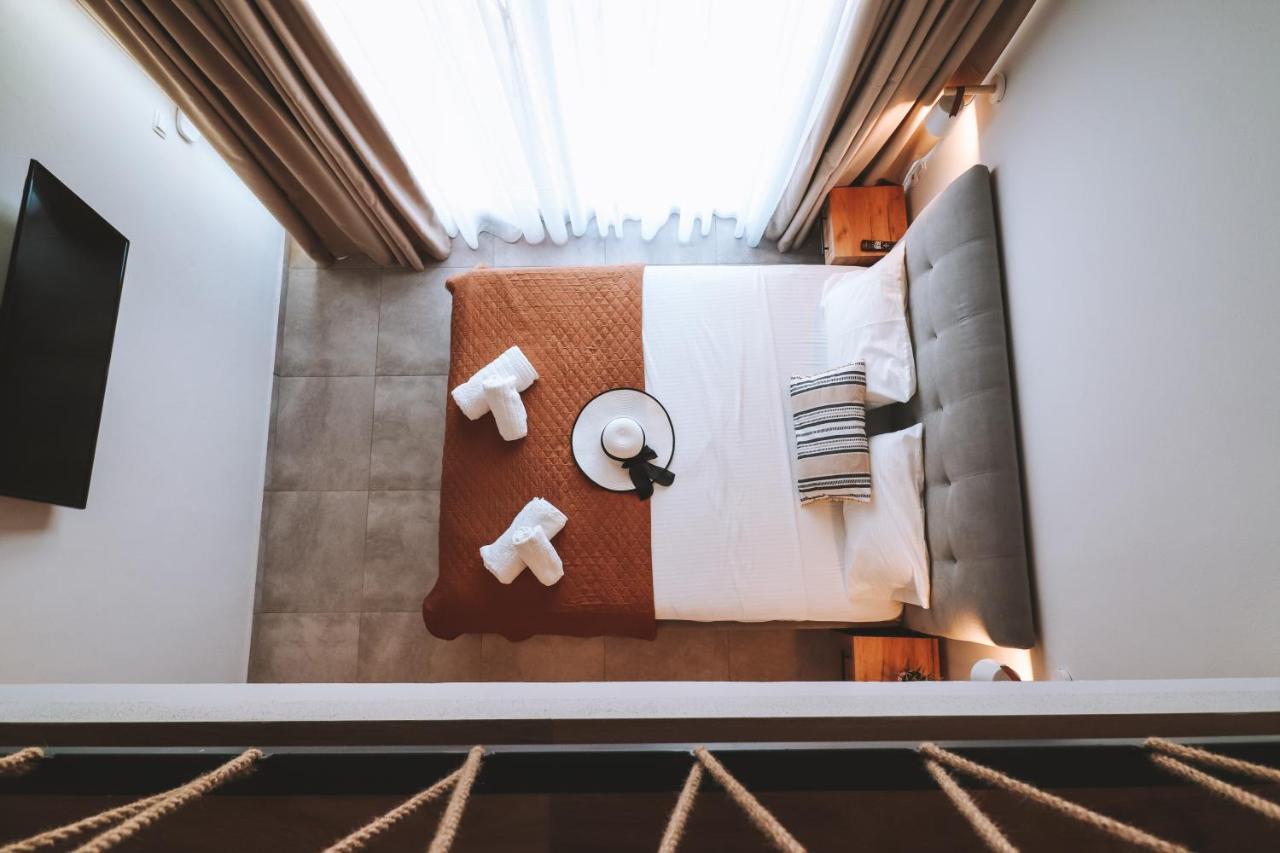 Sithon Diamond Suites 1 ニキティ エクステリア 写真